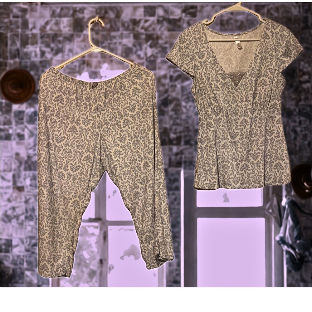 Marilyn Monroe Intimates🩵🩵Gorgeous luxury sleep set.  Like new!!